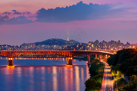 韩国 晚上在汉城 南韩城市天际中心圣水商业建筑学景观旅行都市风景天线娱乐图片