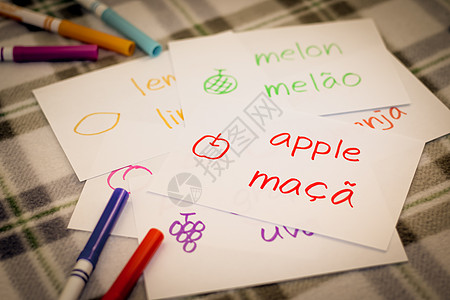 葡萄牙语; 有水果名称闪卡的学习新语言葡萄牙文;图片