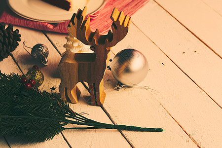 圣诞节木木背景庆典八角肉桂核桃浆果橙子饼干木头榛子桌子图片
