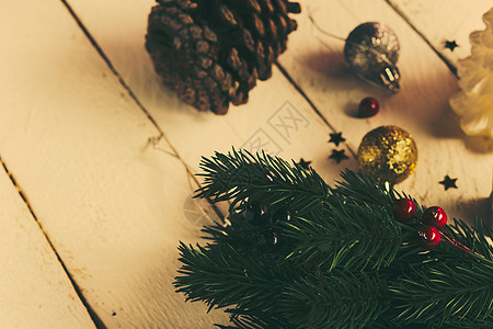圣诞节木木背景橙子星星肉桂短袜礼物荚蒾木头八角榛子饼干图片