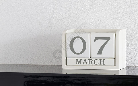 3月日历3月7日和11日的白区块日历会议历史反射死亡白色节日黑色框架派对假期背景