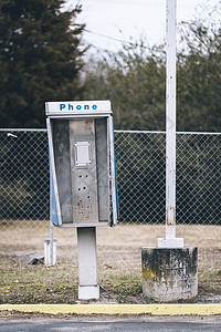 空公用电话箱摊位路灯金属盒子街道民众灯柱支付电话电讯图片