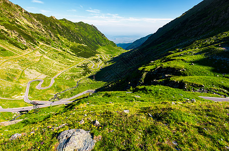 罗马尼亚山区的转发法加拉桑公路山脊驼峰运输山坡小丘幽谷旅行海拔缠绕上坡图片
