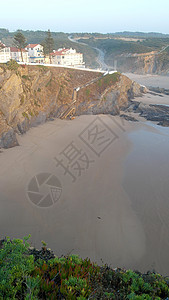 赞布吉拉多玛尔 葡萄牙阿兰特霍地平线踪迹波浪渔夫旋转植被海洋岩石悬崖小路背景图片