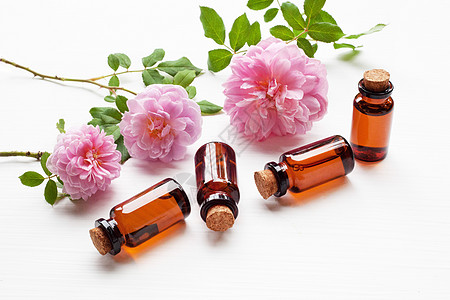 香气治疗用的几瓶基本玫瑰油墙纸香味草药药剂师药品化学瓶子芳香花瓣疗法图片