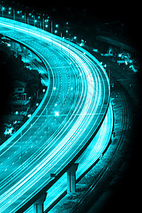 街道夜间灯光 夜晚路边的灯道车辆速度商业汽车城市公共汽车蓝色地标建筑踪迹图片