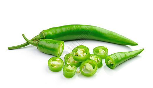 白纸上绿色热辣辣椒辣椒植物烹饪蔬菜香肠厨房胡椒文化红色工作室食物图片