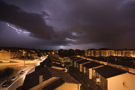 西班牙布尔戈斯州布里维埃斯卡的电暴图片