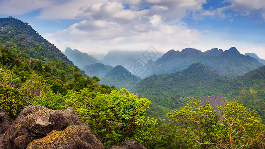 老挝文振山的美丽景色 一片美丽的山地图片