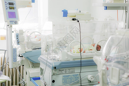 医院孵化器中新生儿婴儿孩子们新生活童年单元保健苦恼重症监护安全婴儿期图片