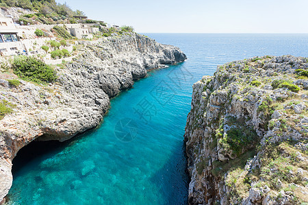 Apulia Leuca Ciolo的格罗托岩石旅行晴天阳光悬崖海岸线旅游海岸风景自由图片