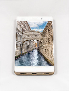 现代智能手机展示了威尼斯的全屏幕图片 意大利触摸屏摄影建筑旅行游客网络地标运河互联网缆车图片