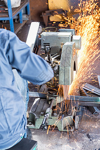 车间钢裁剪工人工业闪光工具生产制造劳动火花安全力量工厂图片