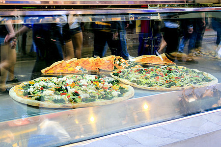 真正的意大利比萨饼 在意大利威尼斯的披萨展出 食物背景图片