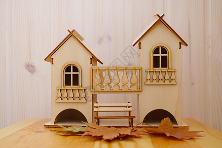 木屋模型与开始建造房子的背景 我的房子概念储蓄投资销售贷款社会财产环境玩具建筑学住房图片
