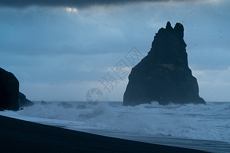 欧洲冰岛维克附近的雷尼斯法拉天空冲浪海洋旅游农村全景旅行海景环境目的地图片