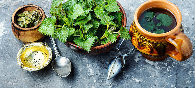茶 有新鲜的野生植物排毒草药饮料杯子植物芳香治疗药品饮食图片