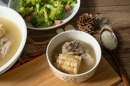 玉米猪肉汤 美味的中国菜美食木头勺子猪排饮食午餐浓汤食物厨师香料图片