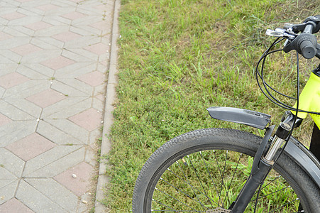 自行车车轮 部分 外面 夏日速度公园运输行动运动冒险结盟辐条闲暇娱乐图片