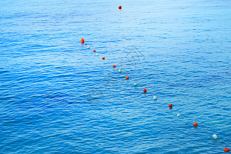海上隔离浮标 在海滩上安全游泳海浪救援帮助蓝色墙纸假期港口生活闲暇救生员图片