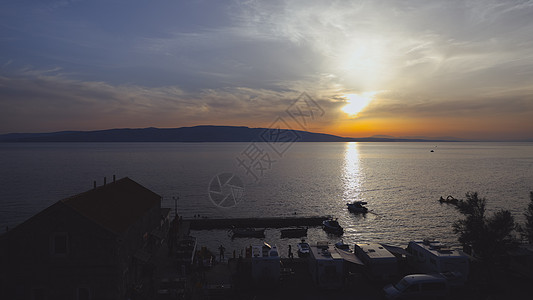 亚得里亚海夏季日落 配给和调子不同季节日出天空金子地平线风景巡航阳光海岸海浪图片