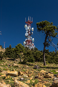 通讯塔天线网络波浪卫星电话技术桅杆收音机天空金属图片