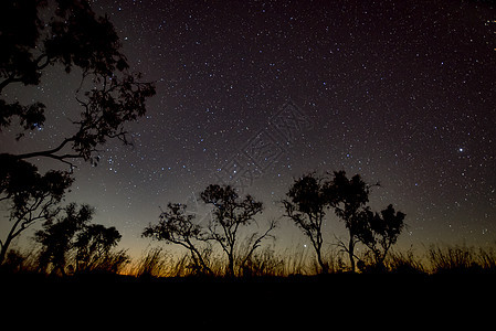 澳大利亚夜空中离Karjini国家公园很近的地方图片
