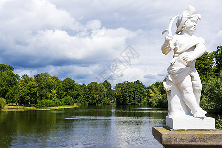 柏林施洛斯加登夏洛滕堡湖雕像图片