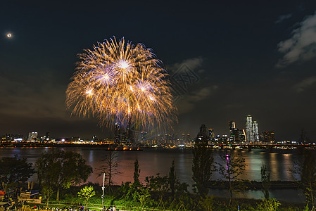 2019年10月 首尔节火花节的美丽烟花节2019年10月建筑学商业烟花公园旅行全景天际假期焰火日落图片