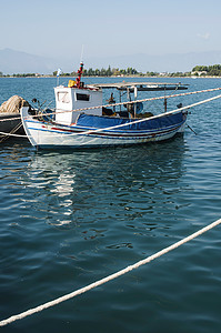 渔船假期天空运输码头海洋血管蓝色渔夫渔业海岸图片