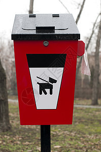 狗粪垃圾桶图片