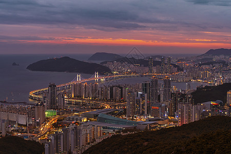 黄安桥和海云台晚上在韩国釜山游客景观天际旅行夜景金融城市海洋场景都市图片