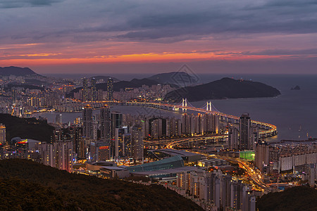 黄安桥和海云台晚上在韩国釜山商业都市夜景风景场景市中心游客旅行天际海洋图片