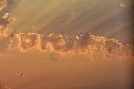 美丽而戏剧的天空天气日落墙纸辉光天堂地平线假期阳光黑暗场景图片