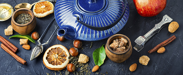 茶水和茶叶原料水果制品肉桂叶子礼仪坚果榛子陶瓷陶器芳香图片