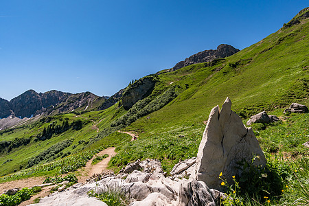 坦尼海山的奇妙远足茅屋全景碎石蕾丝岩石天堂悬崖农村石墙山坡图片