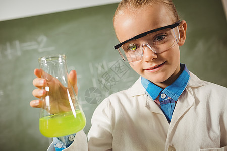 打扮成科学家的女孩教育微笑早教实验幼儿园学习黑板试验知识小学图片