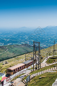 皮雷内斯大西洋的Rhunecog火车森林蓝色荒野爬坡运动旅游链线顶峰机车旅行图片