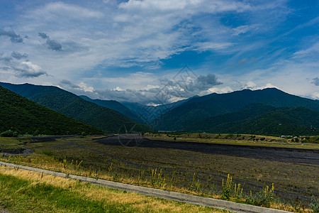 靠近Kvareli的高加索山脉天空日落调子绿色爬坡乡村景观蓝色场地国家图片