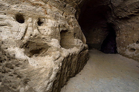 发现了二战的几条老隧道寺庙废墟娱乐历史性巨石旅游岩石地质学纪念馆避难所图片