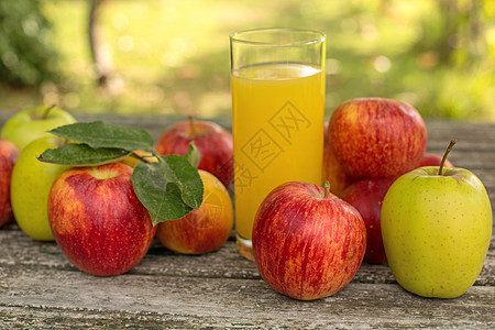 水果果和果汁水果生活液体食物养分叶子器皿金子果味酒精性图片
