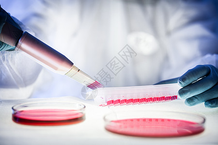 从事科罗纳病毒疫苗研制实验室研究的科学家详细信息 其防护设备达到最高水平 单位 百万分之一生物学安全疫苗工作技术生物液体解决方案图片