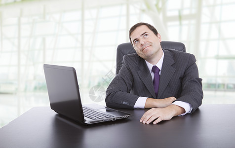 工作技术办公室软件沉思男人工具套装领带工人互联网背景图片