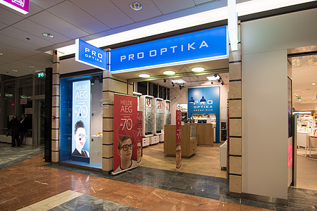 爱沙尼亚塔林的Optika商店假面图片