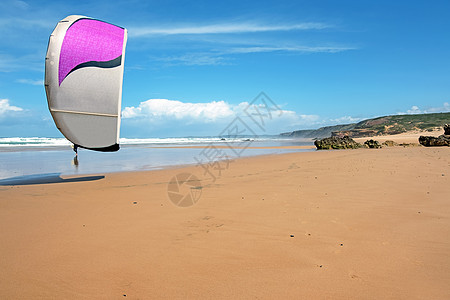 从葡萄牙阿尔加夫的卡拉帕泰拉海滩浏览海洋闲暇支撑旅行冲浪板娱乐假期冲浪海岸风筝图片