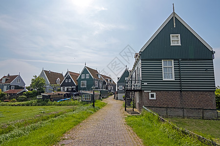 荷兰Marken上的传统木制木制房屋(荷兰)图片