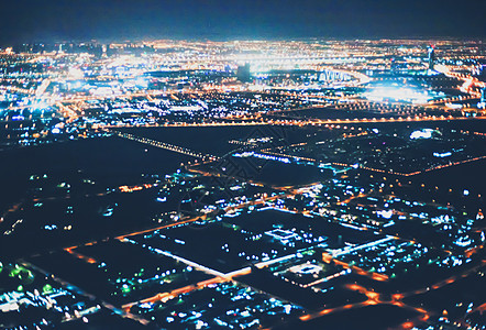 阿拉伯联合酋长国迪拜的空中夜景 大城市风景城市景运输景观街道都市政治市中心酒店建筑摩天大楼地标图片