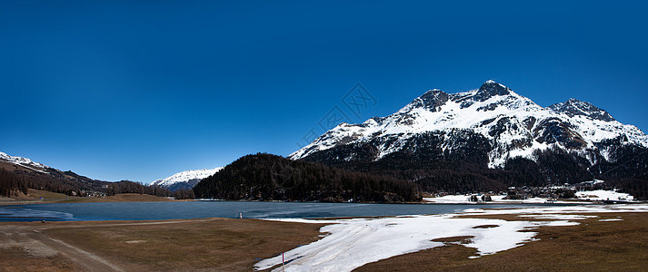 瑞士恩加丁的Silvaplana湖旅行假期场景岩石远足全景池塘自然景观高山自行车图片