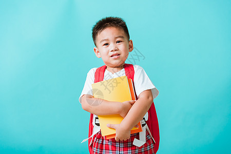 学前幼儿园有书和书包的小孩男生知识孩子们教育学习孩子学校成功背包班级图片