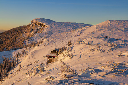 冬季日出风景 彩色积雪图片